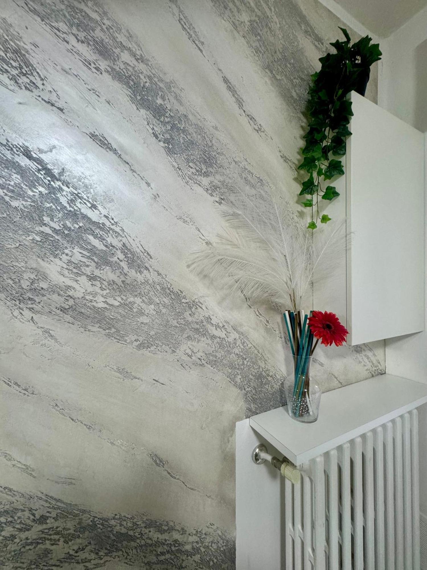 Casa Alessio - Elegante Appartamento Nel Cuore Di Cesano Maderno Luaran gambar